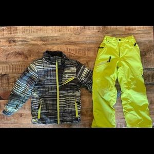Spyder Ski or Snowboard Jacket and Pants, Snowsuit. Boys or Girls Size 8